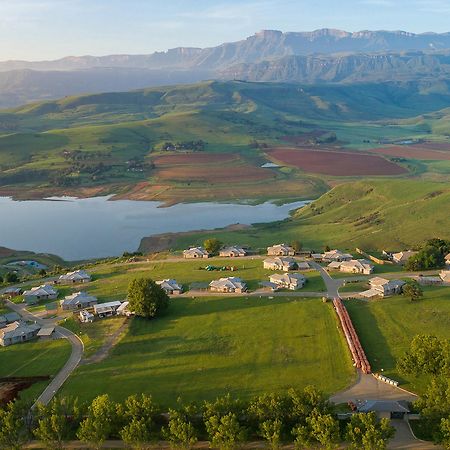 Cayley Mountain Resort Champagne Valley Экстерьер фото