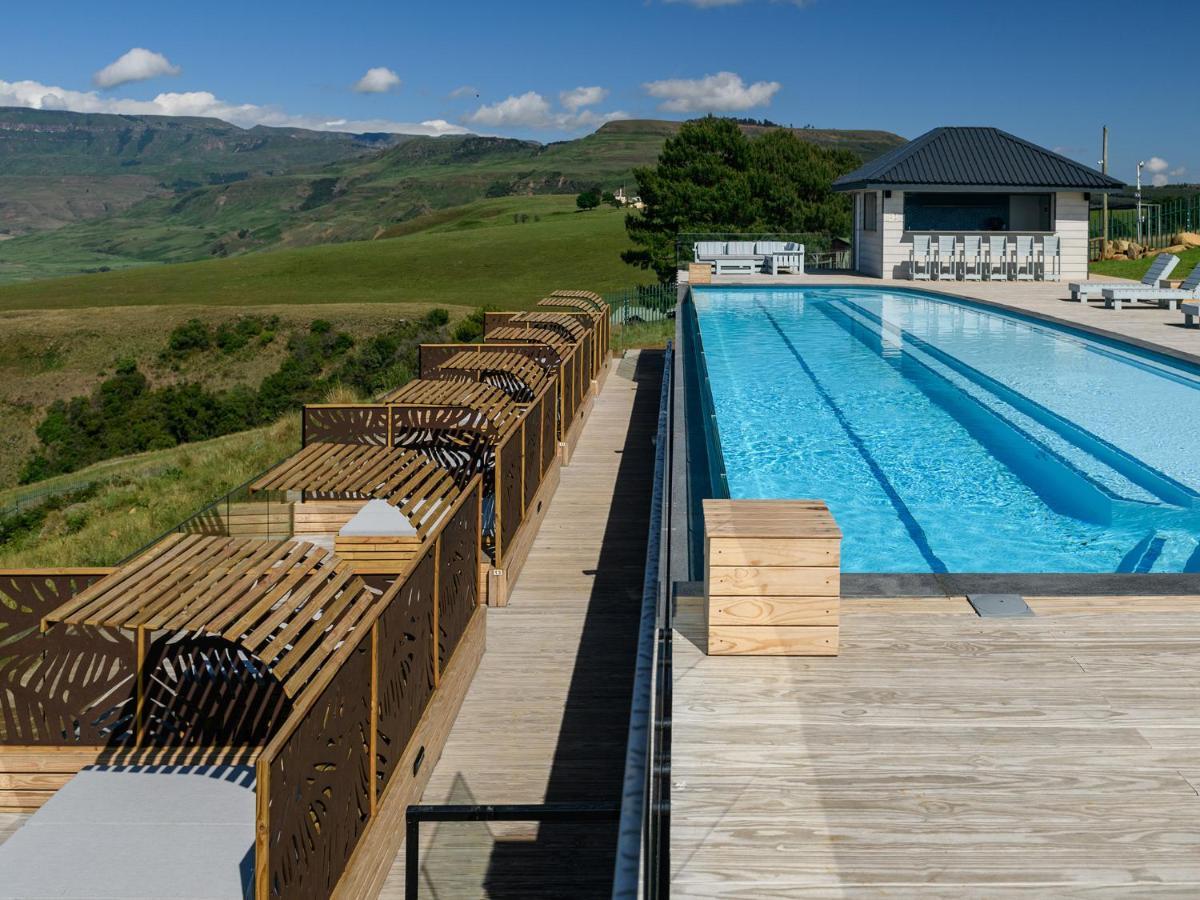 Cayley Mountain Resort Champagne Valley Экстерьер фото