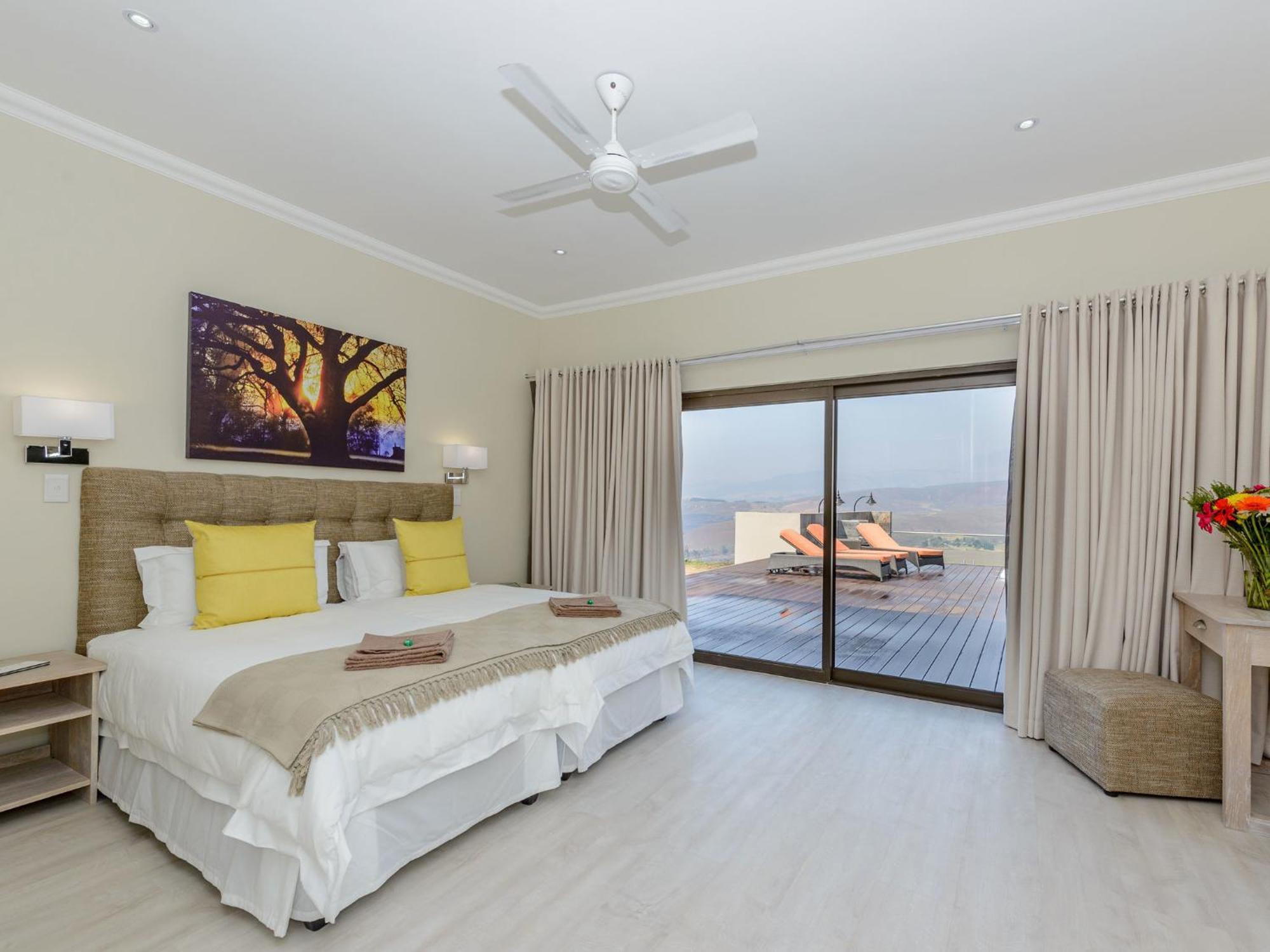 Cayley Mountain Resort Champagne Valley Экстерьер фото
