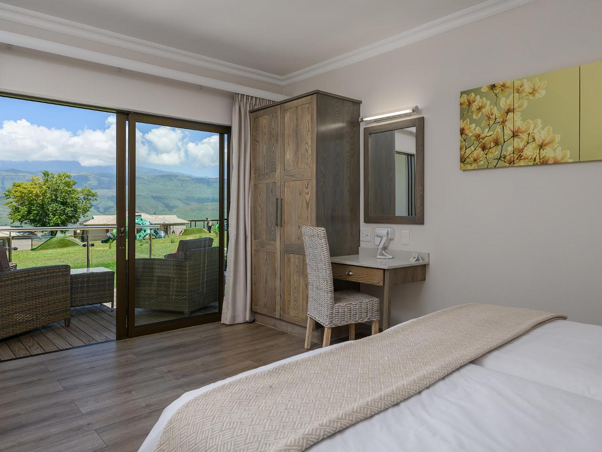 Cayley Mountain Resort Champagne Valley Номер фото