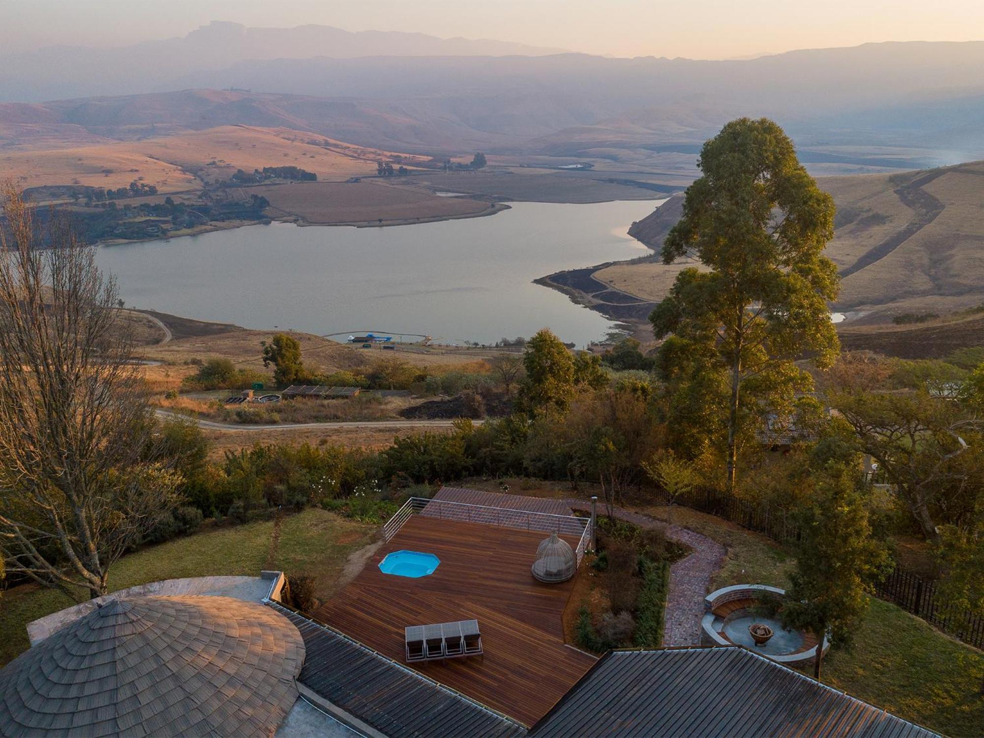 Cayley Mountain Resort Champagne Valley Номер фото